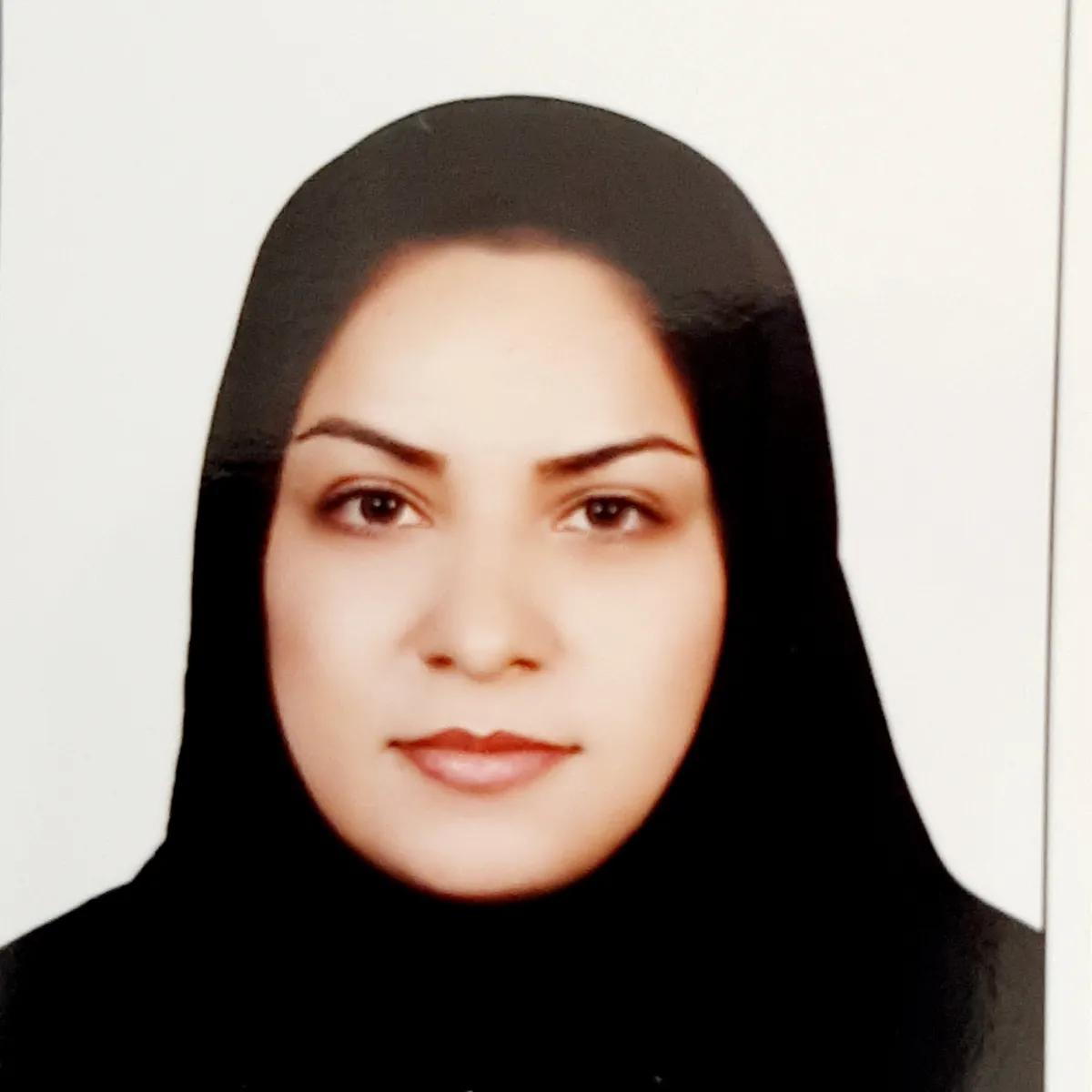 تصویر سمیه بهاور کارشناس بینایی سنجی