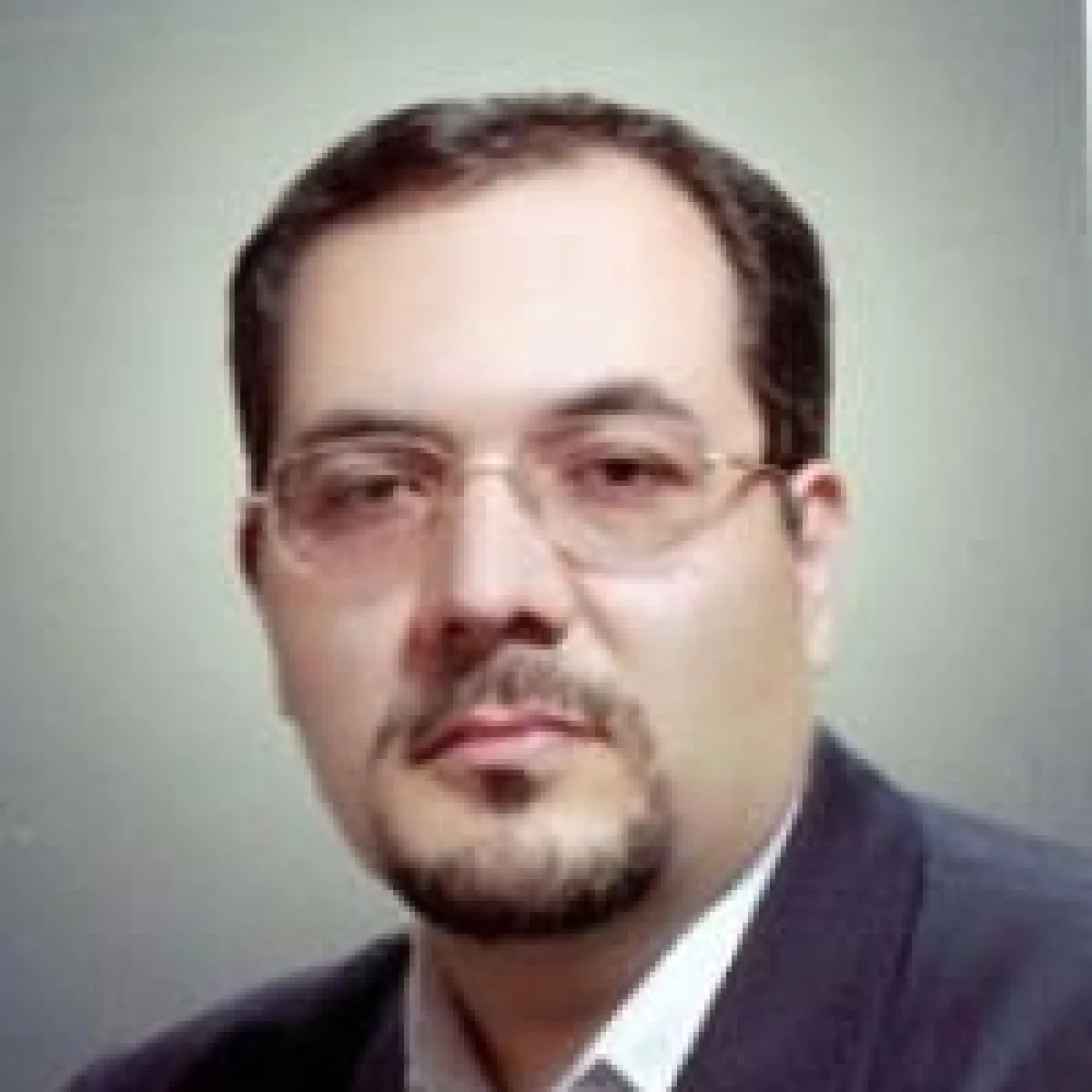 حسین پاینده کارشناس بینایی سنجی