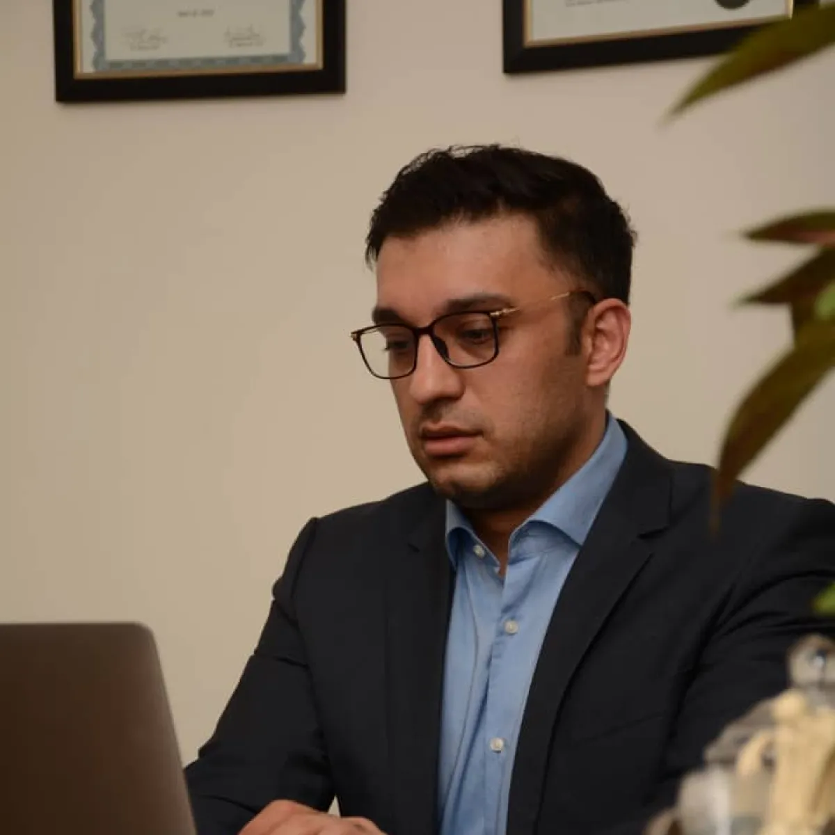 دکتر مهدی براتی مهوار دکترای تخصصی فیزیوتراپی