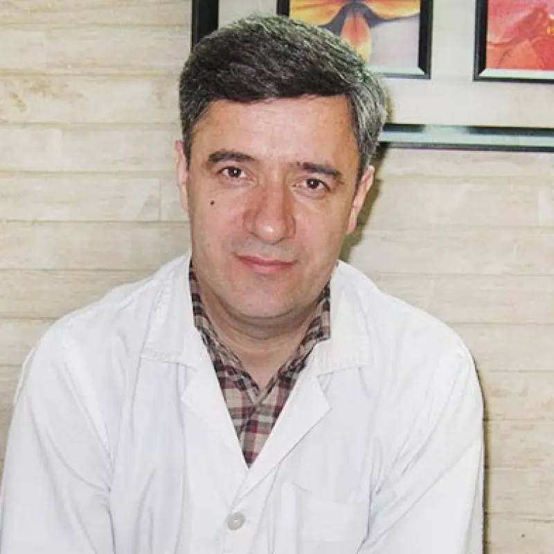 تصویر دکتر ایرج عبداللهی دکترای تخصصی فیزیوتراپی