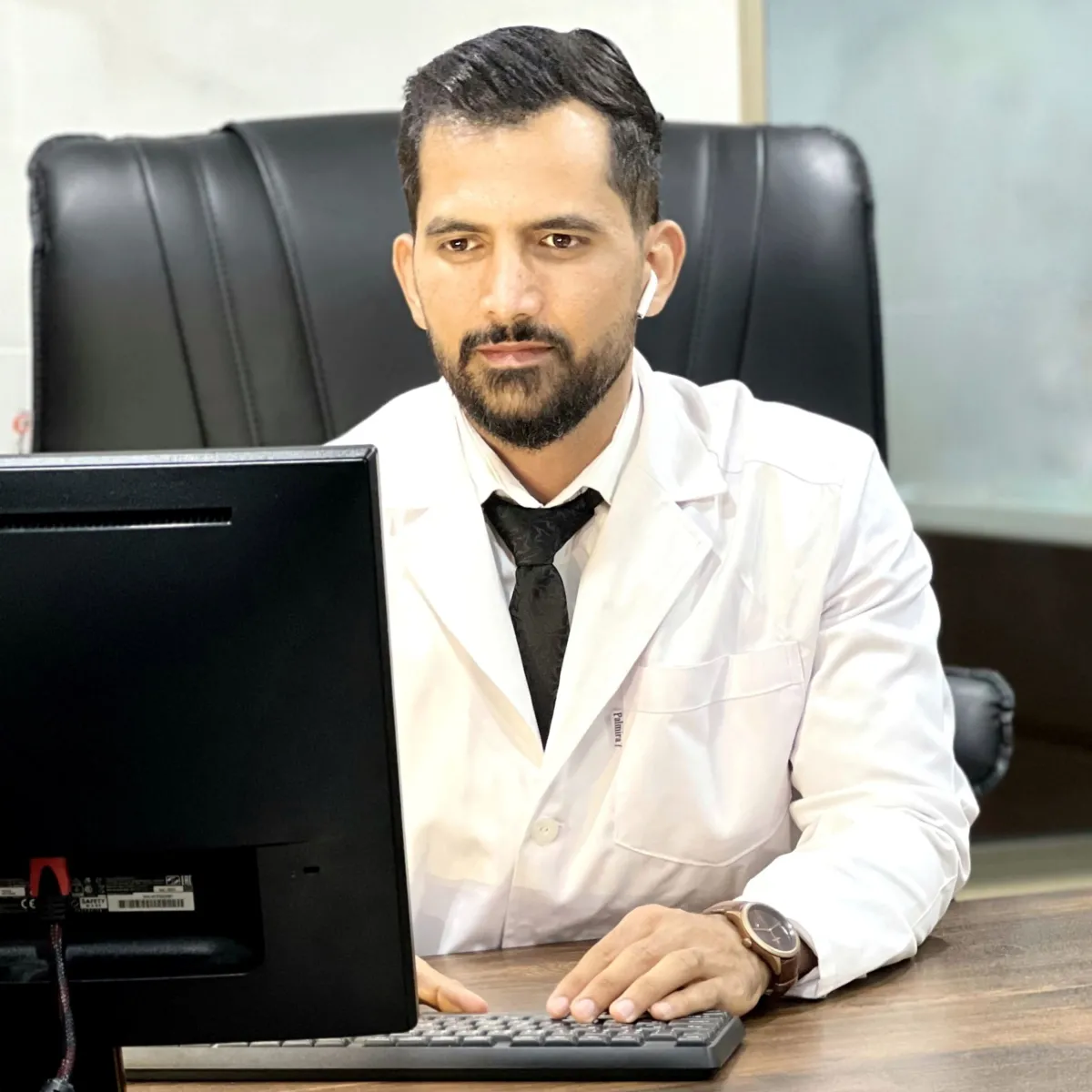 سیدسعید سکوت کارشناس ارشد فیزیوتراپی